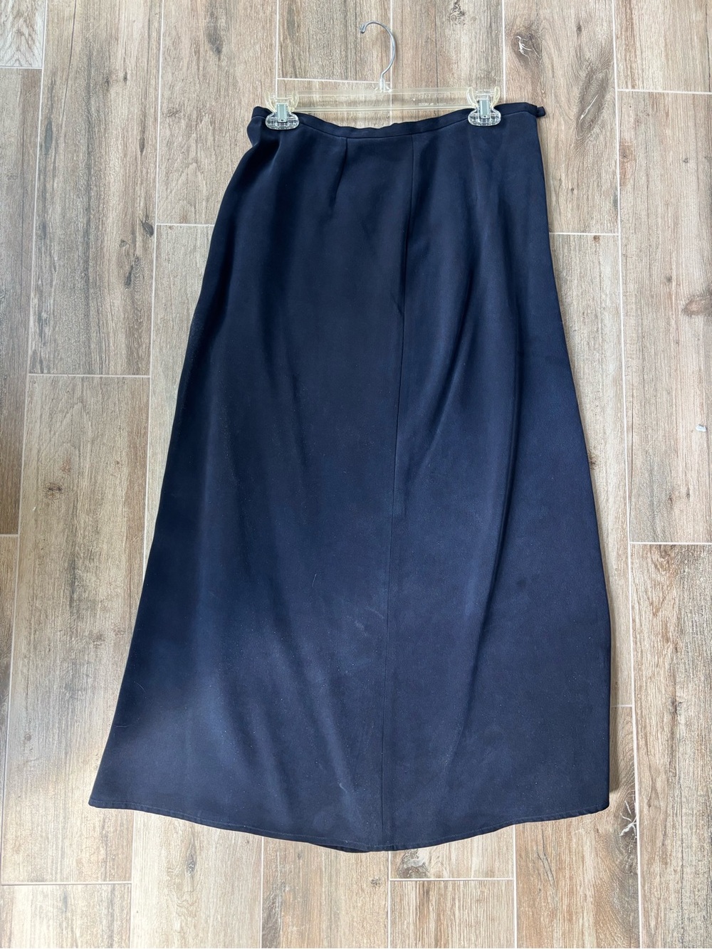 Liz Claiborne Classic navy Women's Midi Skirt - Timeless Minimal Design silk